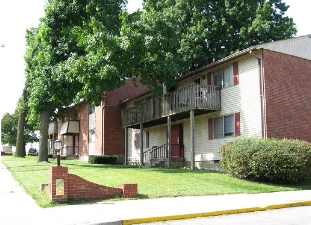 Gaslight Square in Independence, MO - Foto de edificio