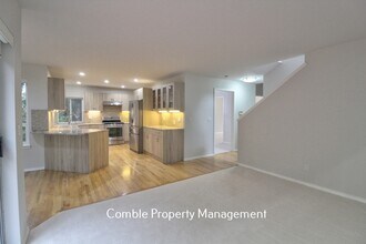 23228 NE 21st Pl in Sammamish, WA - Building Photo - Building Photo