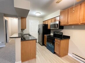 633 S Virginia Rd in Crystal Lake, IL - Building Photo - Building Photo