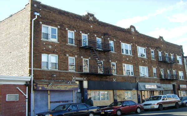 919-923 Main Ave in Passaic, NJ - Building Photo - Building Photo