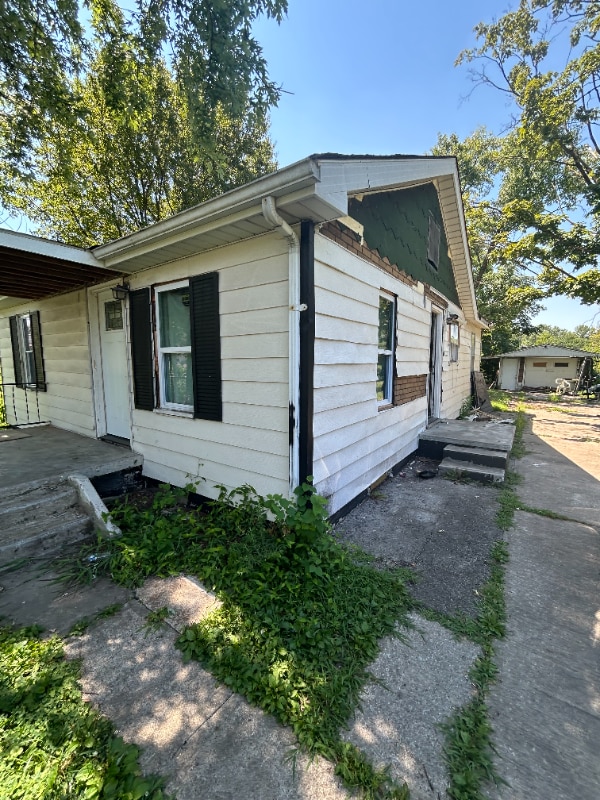 132 Kinder St in Sauget, IL - Building Photo - Building Photo