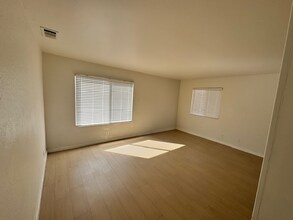 8939 Mango Ave in Fontana, CA - Building Photo - Building Photo