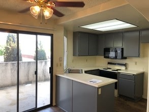 707 S Webster Ave, Unit 108 in Anaheim, CA - Foto de edificio - Building Photo