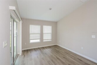 5512 Arlington River Dr. in Lakeland, FL - Building Photo - Building Photo