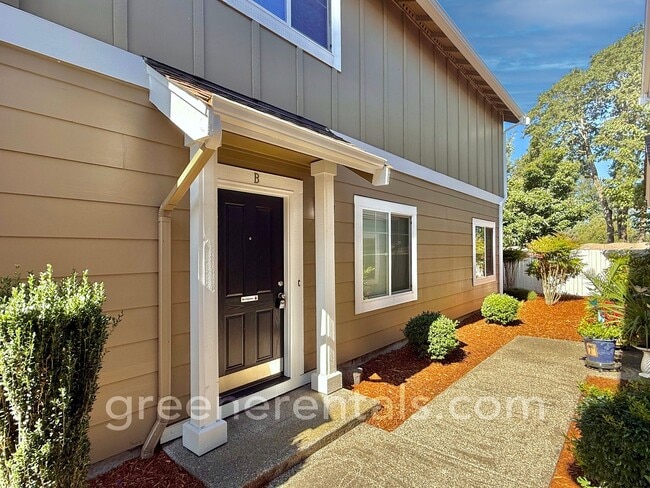 6004 Illinois Ln SE in Lacey, WA - Building Photo - Building Photo