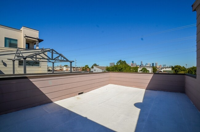property at 1522 Blodgett St