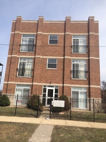 property at 6425 S Maryland Ave