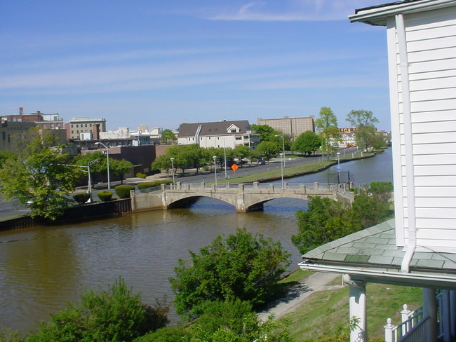 114 Lake Ave in Ocean Grove, NJ - Building Photo - Building Photo