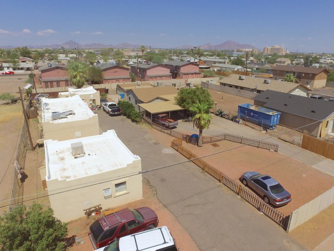 Polka Gardens in Phoenix, AZ - Foto de edificio - Building Photo