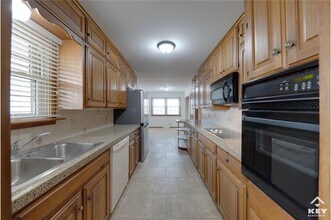 6402 E 11th St N in Wichita, KS - Building Photo - Building Photo