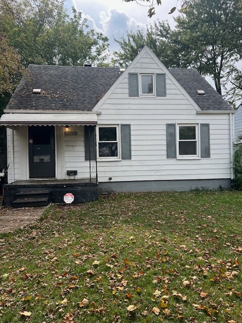19724 Kenosha St in Harper Woods, MI - Building Photo