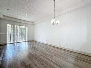 3200 N Haverhill Rd in West Palm Beach, FL - Building Photo - Building Photo