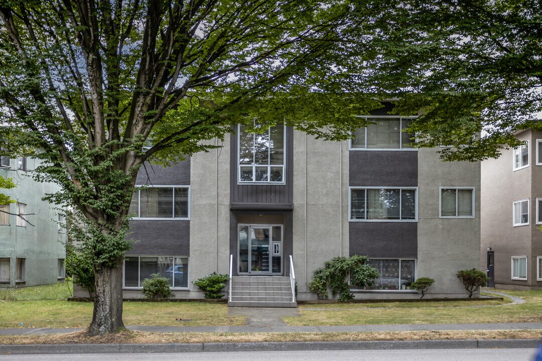 Nina's Apartment in Vancouver, BC - Building Photo