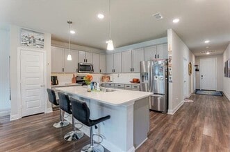 8225 Manx Pt in Godley, TX - Building Photo - Building Photo