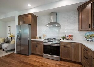 215 W Lafayette St in West Chester, PA - Building Photo - Building Photo