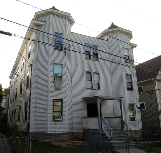 164 Chestnut Ave