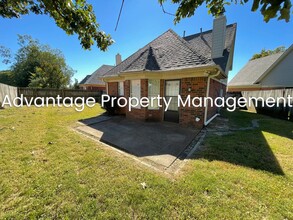 628 E Ashley Glen Cir in Memphis, TN - Building Photo - Building Photo