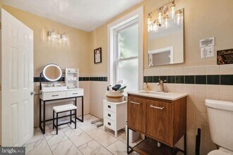 1124 Christian St in Philadelphia, PA - Building Photo - Building Photo