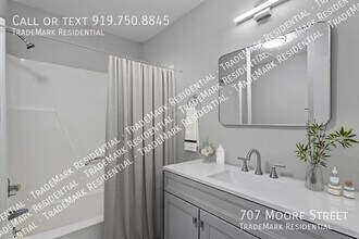 707 S Moore St in Clayton, NC - Building Photo - Building Photo