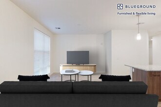 60 Robert Dr in Easton, MA - Building Photo - Building Photo