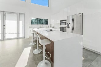 7525 Buccaneer Ave in North Bay Village, FL - Building Photo - Building Photo