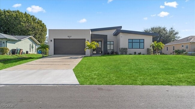 1017 NE 4th Pl in Cape Coral, FL - Building Photo - Building Photo