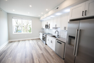 1255 N 24th St, Unit #2 in Philadelphia, PA - Building Photo - Building Photo