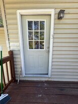 2020 Somerset Dr in Hendersonville, NC - Building Photo