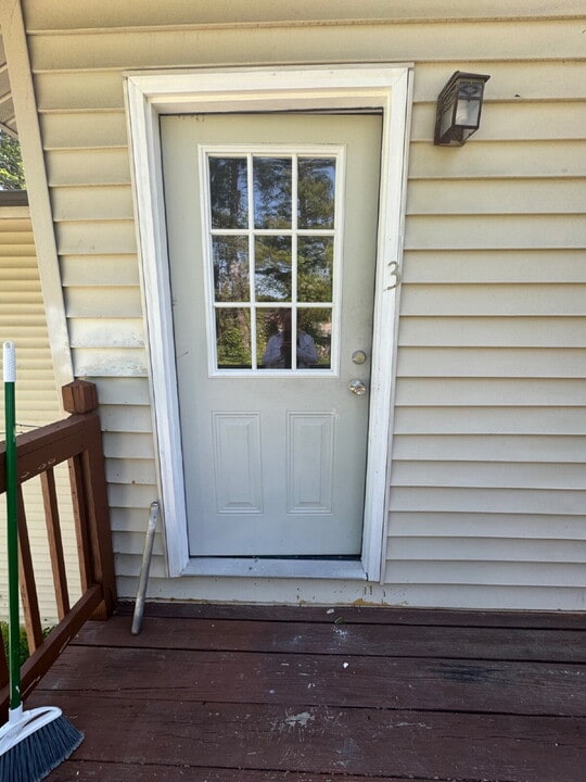 2020 Somerset Dr in Hendersonville, NC - Building Photo