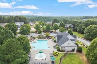 416 Retreat Ln in Canton, GA - Foto de edificio - Building Photo