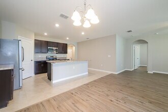 954 Louvre Ct in Poinciana, FL - Building Photo - Building Photo