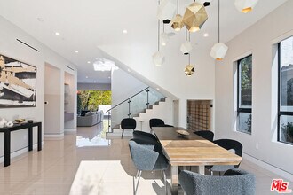 6347 Maryland Dr in Los Angeles, CA - Building Photo - Building Photo