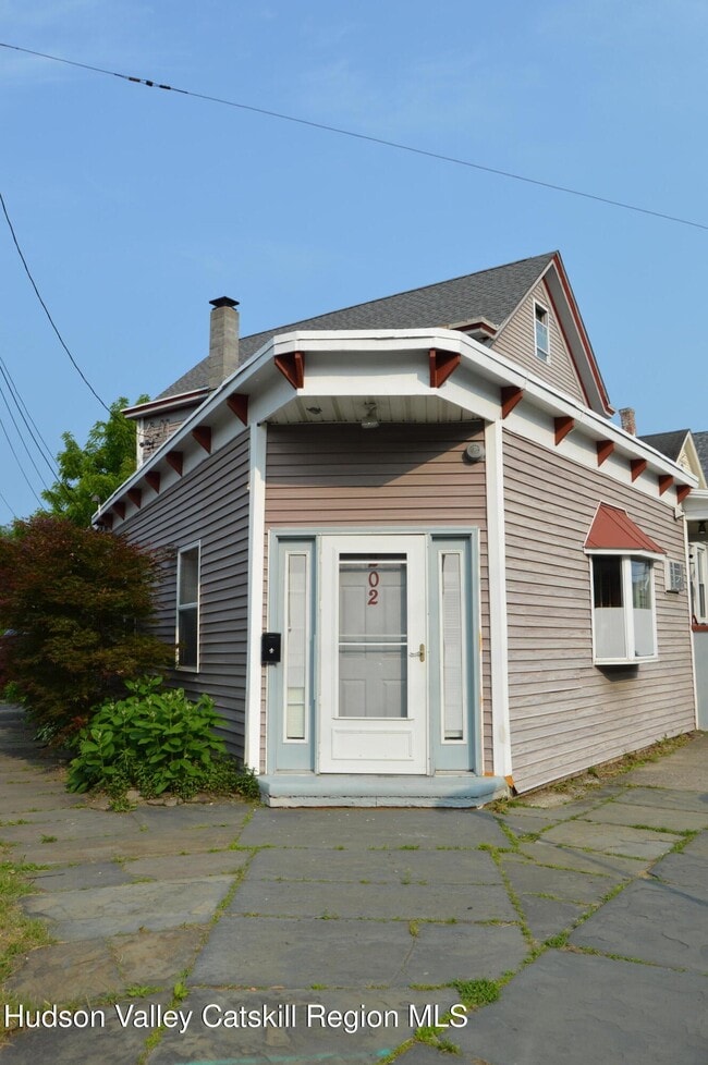 202 Foxhall Ave in Kingston, NY - Building Photo - Building Photo