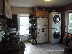 10 Selkirk Rd in Boston, MA - Building Photo