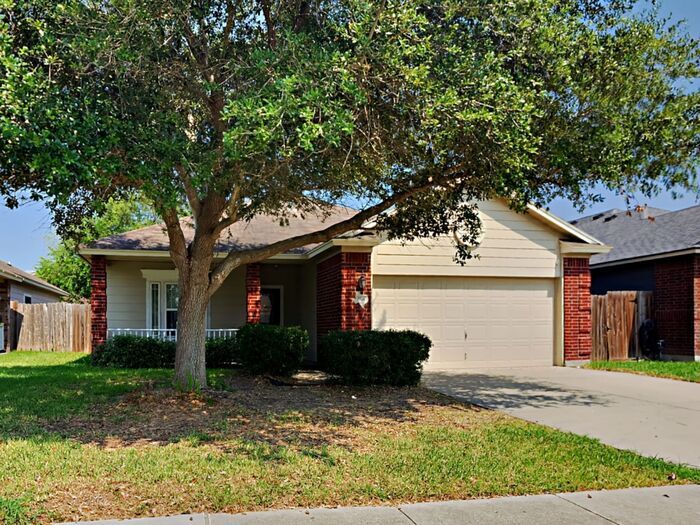 2006 Beckworth Trail in Corpus Christi, TX - Foto de edificio