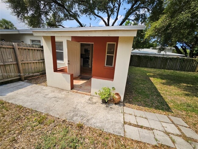 property at 118 NW 8th Ave