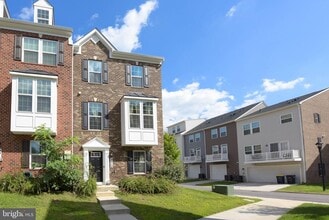 9912 Vista Pointe Dr in Upper Marlboro, MD - Foto de edificio - Building Photo