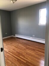 1614 Oak Park Ave, Unit Second Floor in Berwyn, IL - Foto de edificio - Building Photo