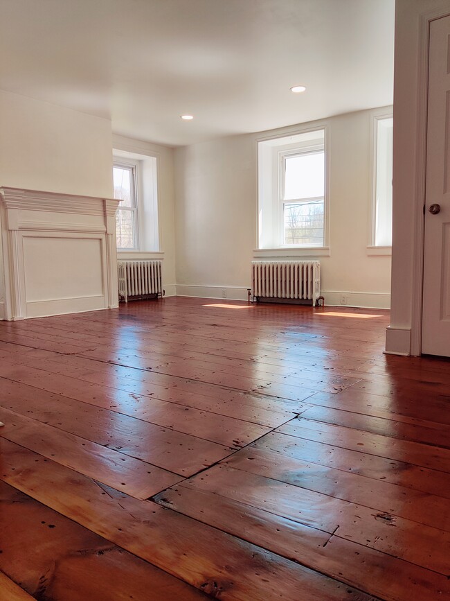1009 Reading Ave in Boyertown, PA - Building Photo - Building Photo