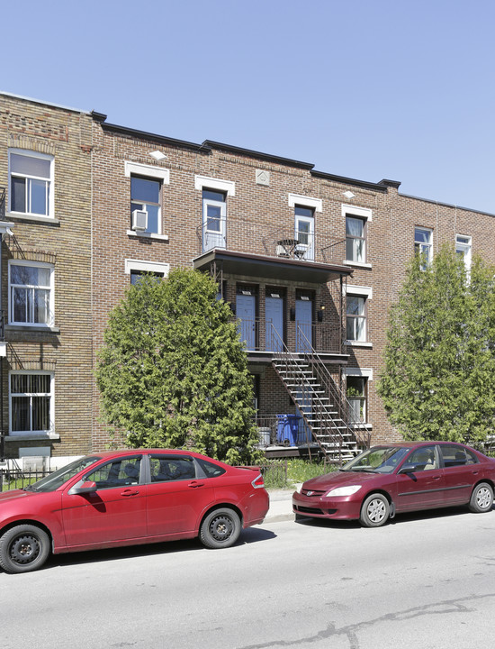 347-357 6e Avenue in Montréal, QC - Building Photo