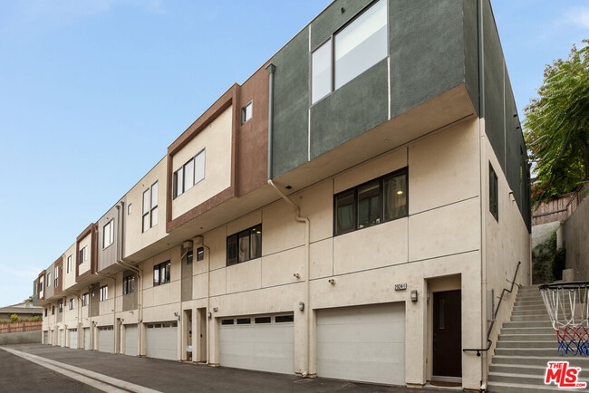 property at 2924 Rowena Ave