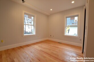 31 Bothwell Rd, Unit 1 in Boston, MA - Building Photo - Building Photo