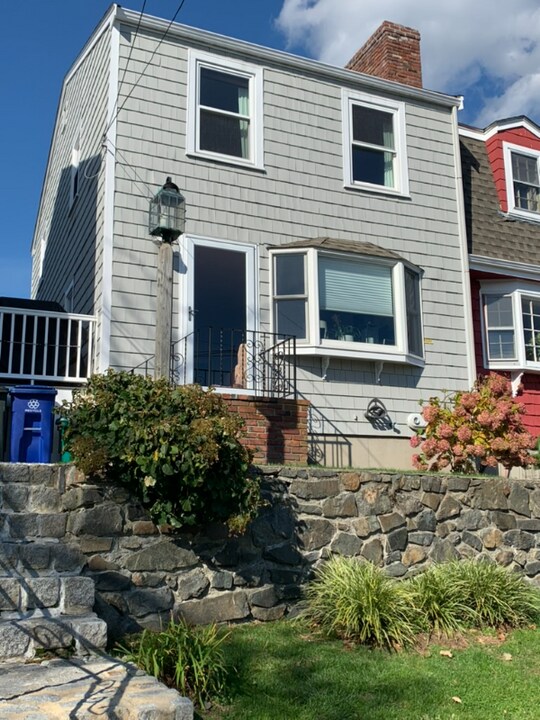 9 Prospect Ct in Marblehead, MA - Building Photo