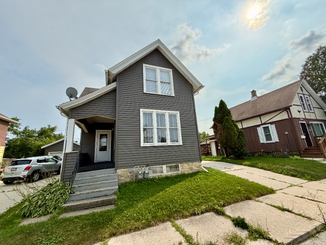 1517 Martin Ave in Sheboygan, WI - Building Photo - Building Photo