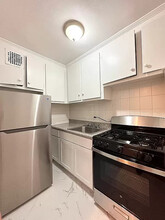 224 E 32nd St, Unit 3G in New York, NY - Building Photo - Building Photo