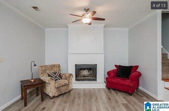 218 Carl Nichols Dr in Pelham, AL - Foto de edificio - Building Photo