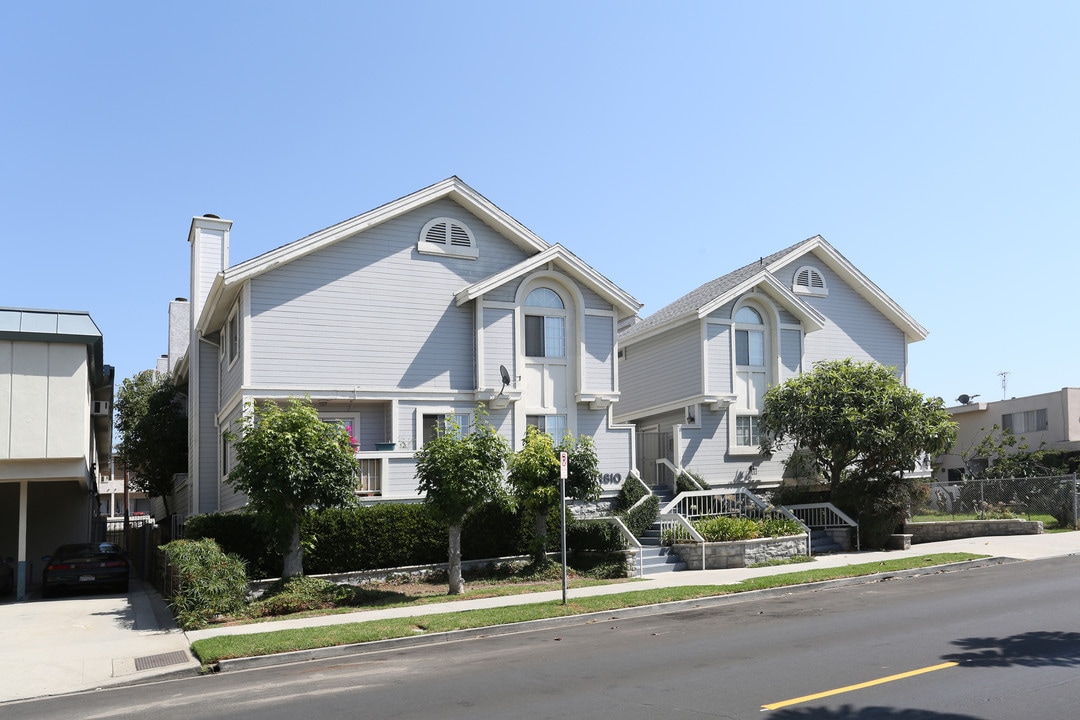 1810 Federal Ave in Los Angeles, CA - Building Photo