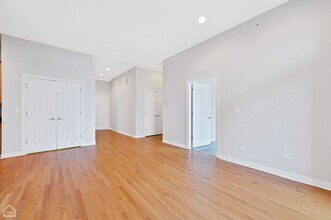 4700 N Western Ave, Unit 3B in Chicago, IL - Foto de edificio - Building Photo
