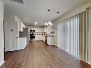 8443 Redding Glen Ave in Charlotte, NC - Foto de edificio - Building Photo