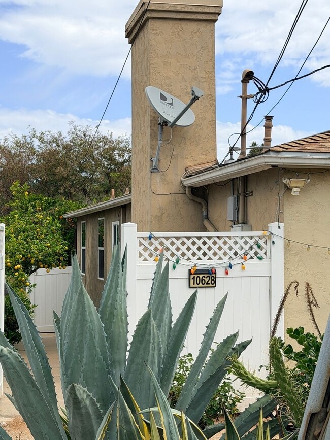 10628 Louisa Dr in La Mesa, CA - Building Photo - Building Photo
